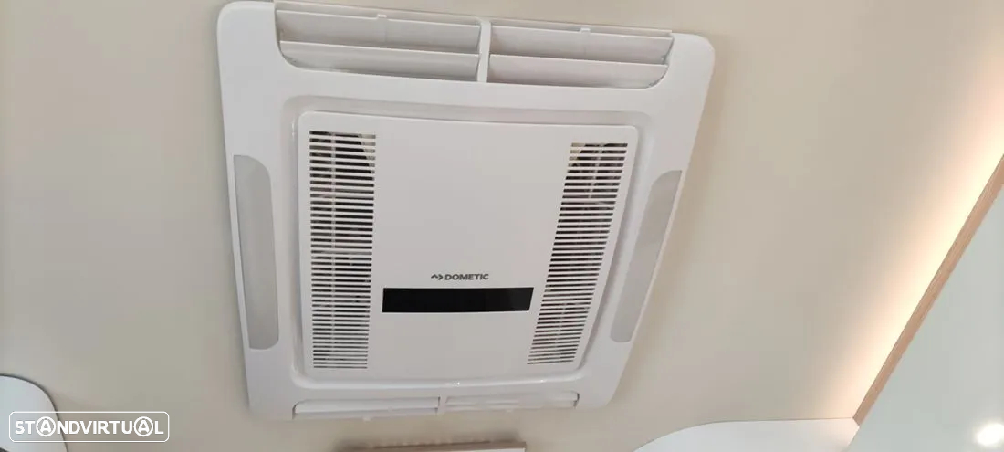 Burstner Ixeo I736 (Cama central - Sala face a face) - 27