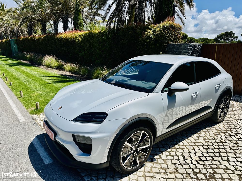Porsche Macan Electric - 2