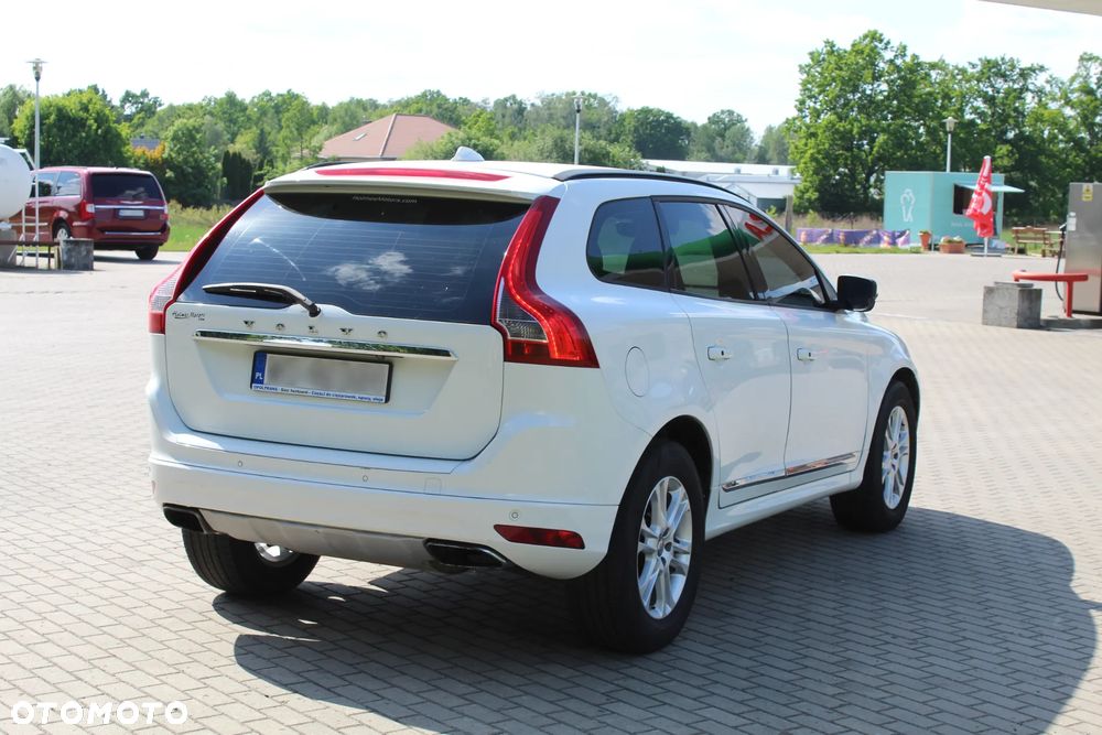 Volvo XC 60 T5 Drive-E Momentum - 9