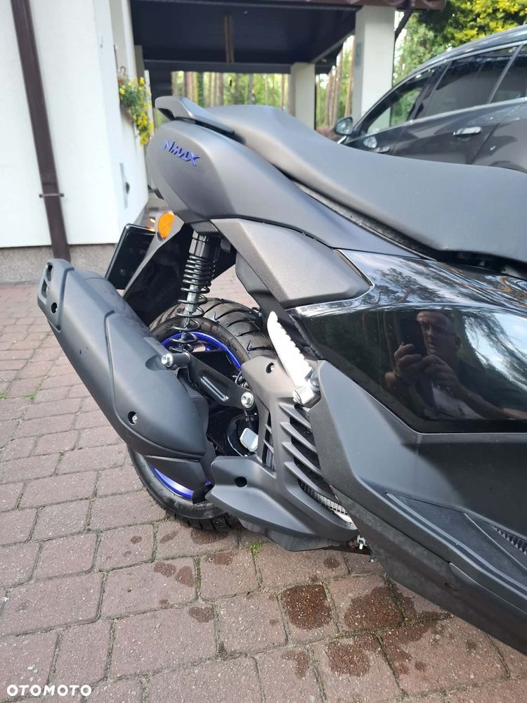 Yamaha NMAX - 7