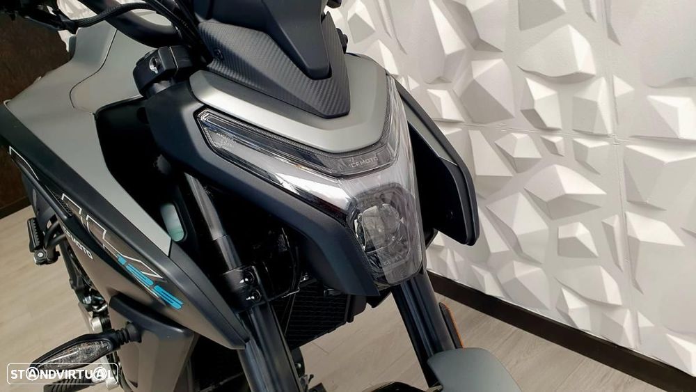 CF Moto 125NK - 10
