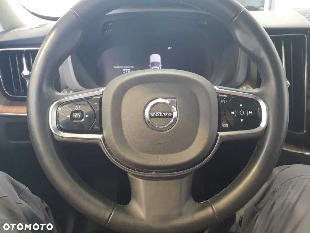 Volvo XC 60 B4 D AWD Ultimate Dark - 10