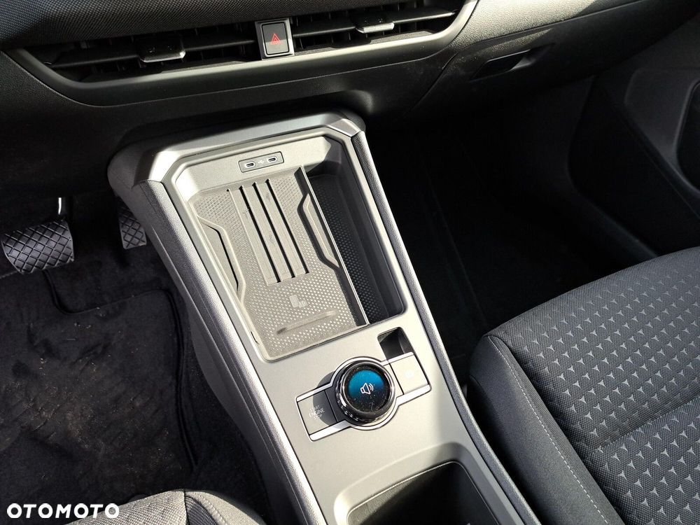 Volkswagen T-Roc 1.5 eTSI Life DSG - 24