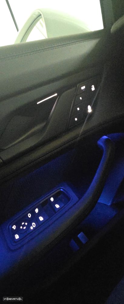 Porsche Taycan Standard - 43