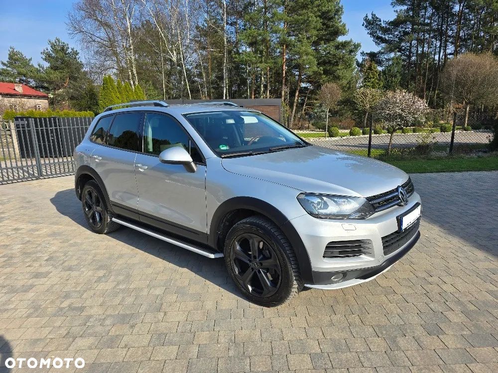 Volkswagen Touareg - 1