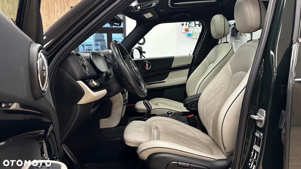 MINI John Cooper Works ALL4 sport - 22