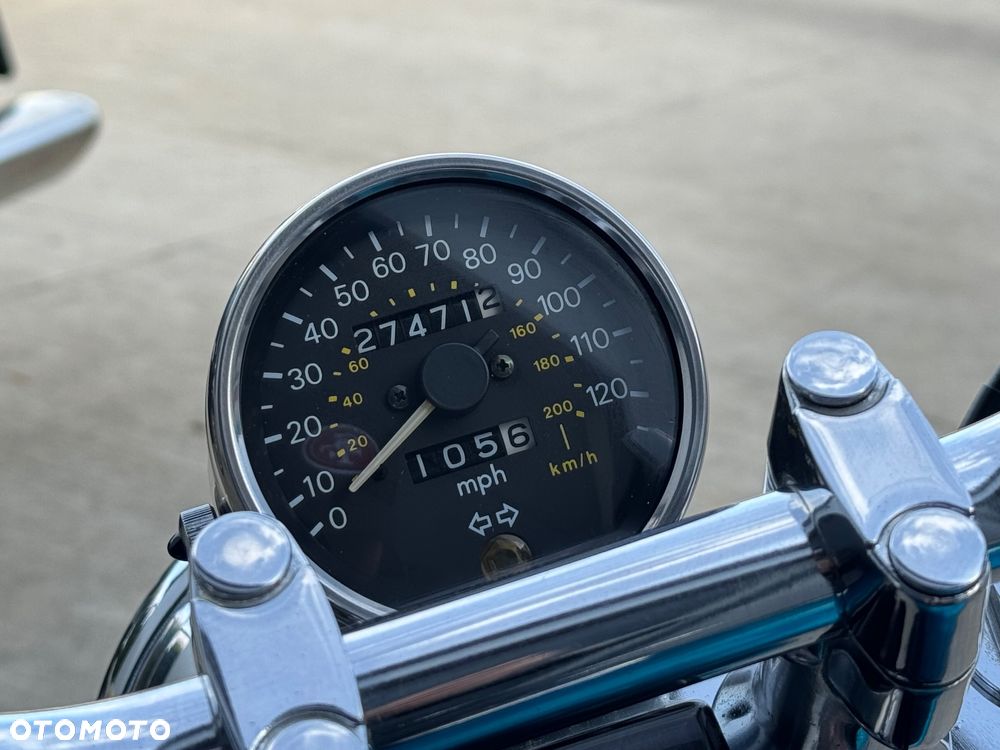 Suzuki Intruder - 11