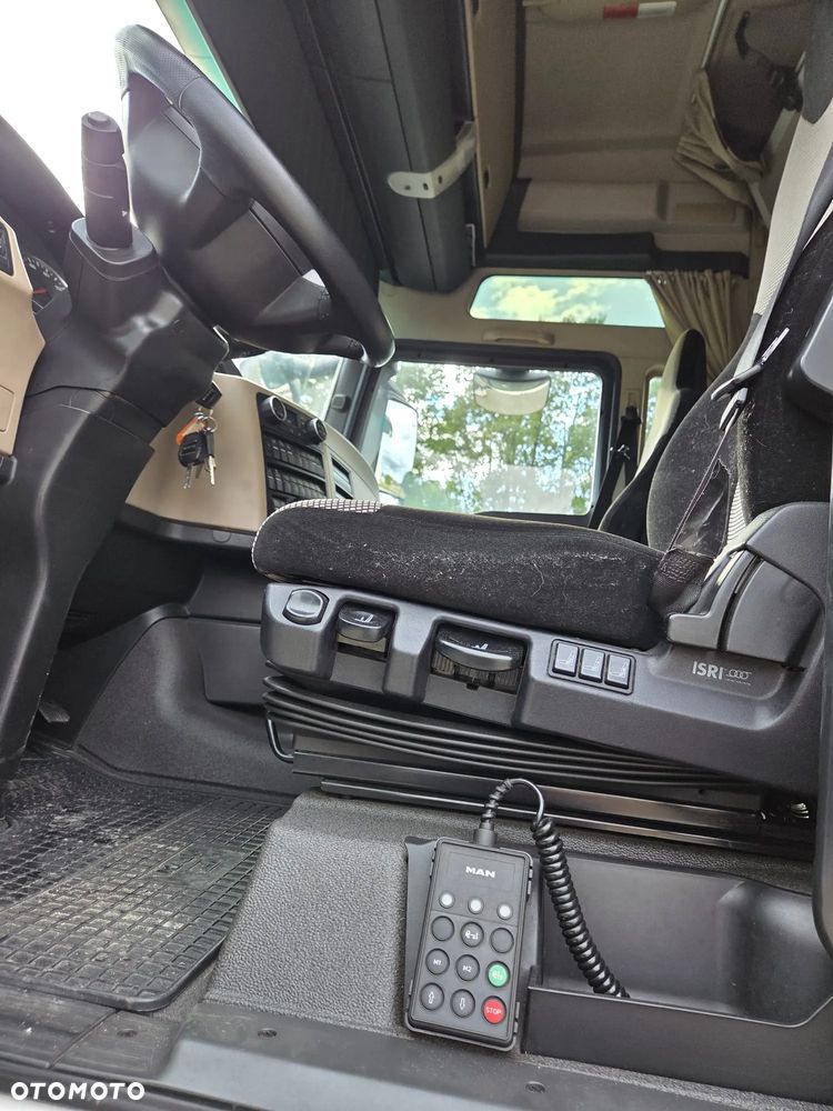 MAN TGX - 12