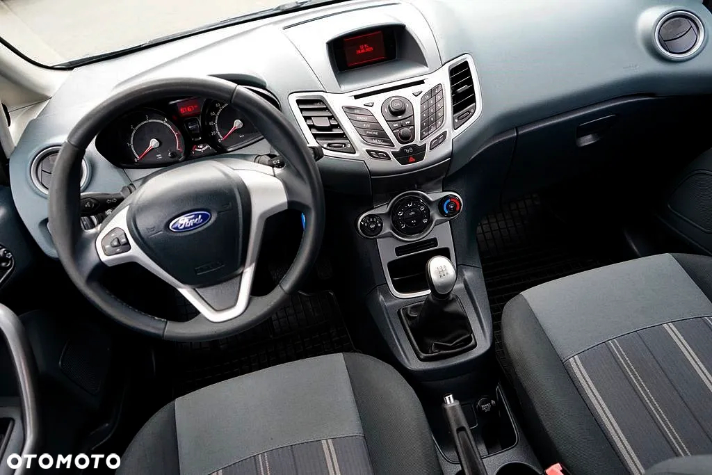 Ford Fiesta - 23