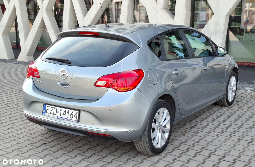Opel Astra 1.4 Turbo Exklusiv - 8