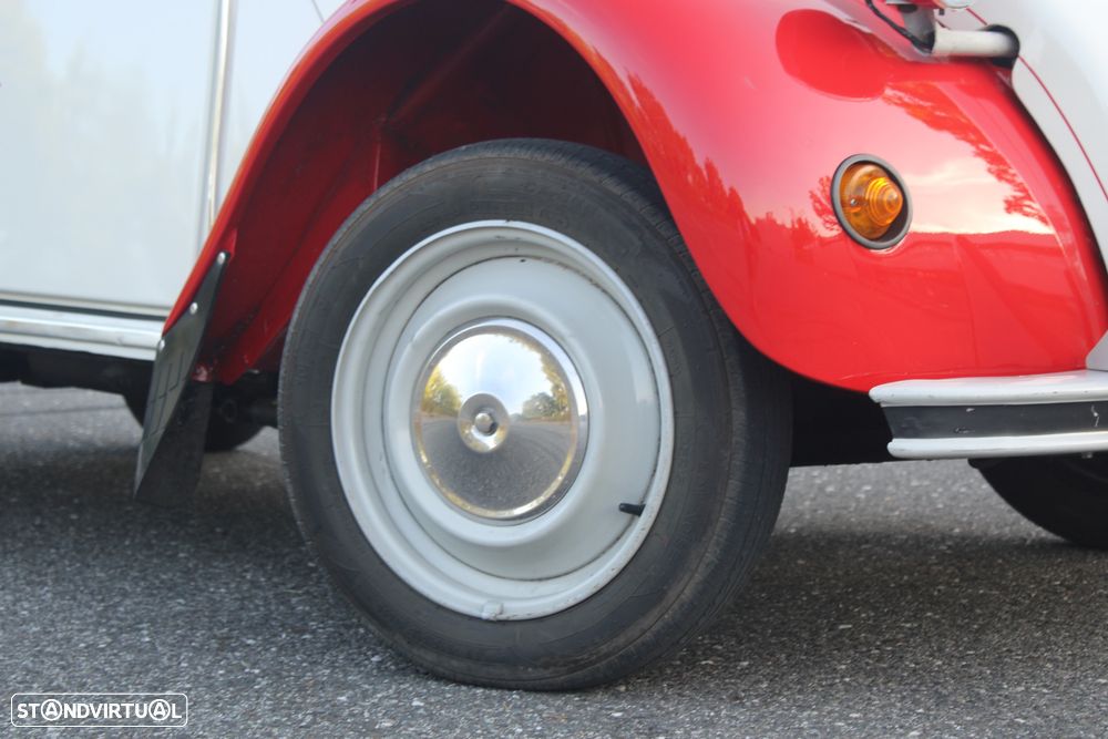 Citroën 2CV - 8
