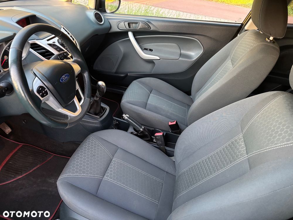 Ford Fiesta 1.4 Titanium - 10