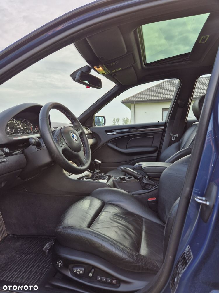 BMW Seria 3 320i Touring - 17