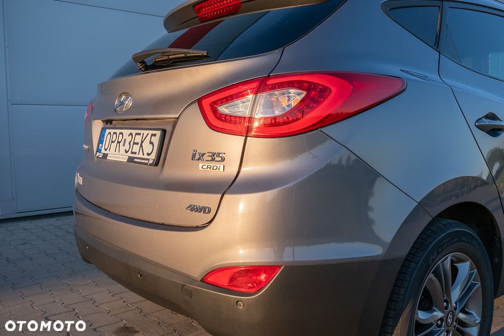 Hyundai ix35 2.0 CRDi 4WD Fifa World Cup Gold Edition - 32