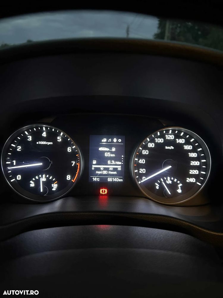 Hyundai Elantra 1.6 MPi Highway - 13