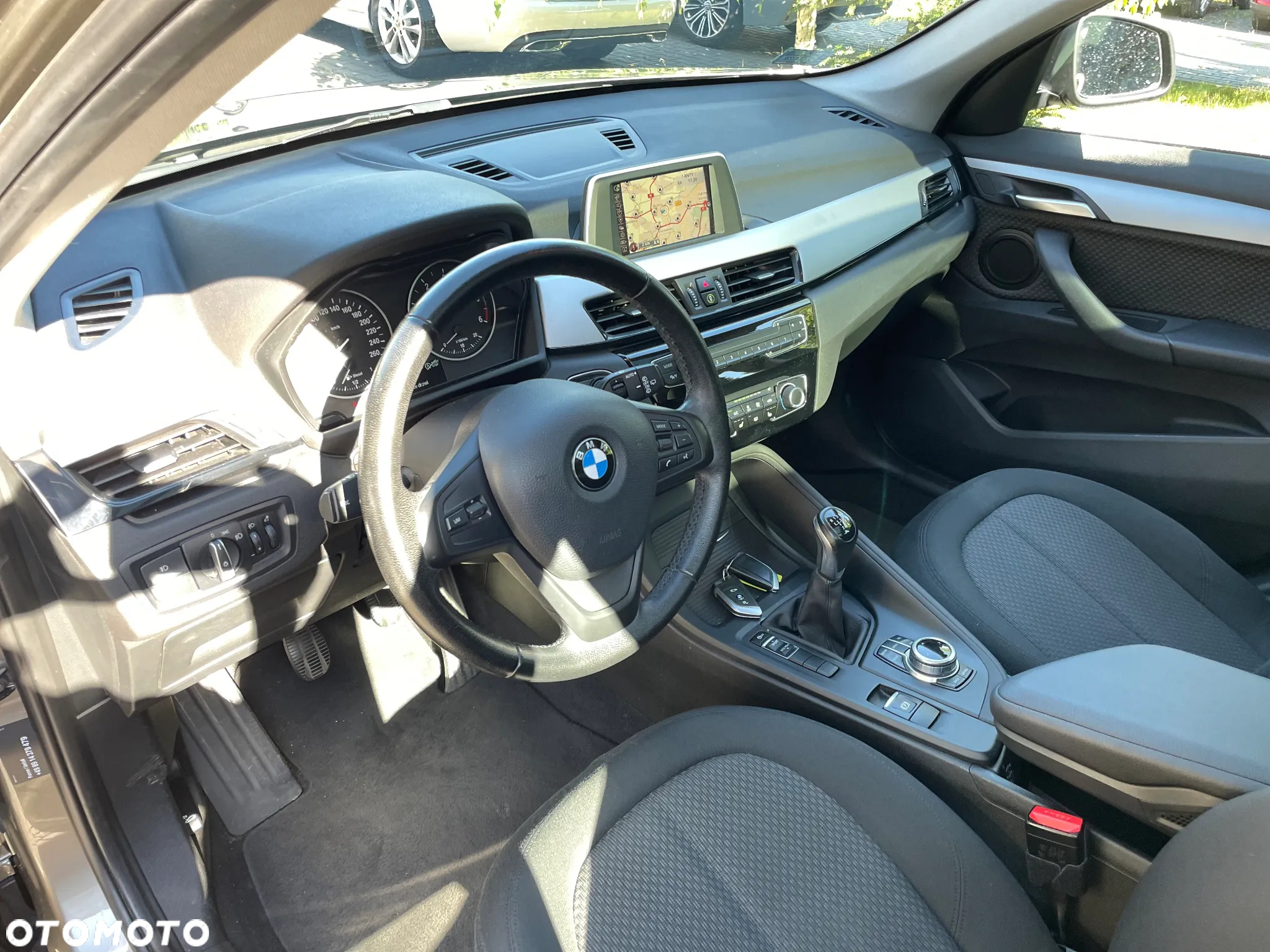 BMW X1 sDrive18d Sport Line - 13