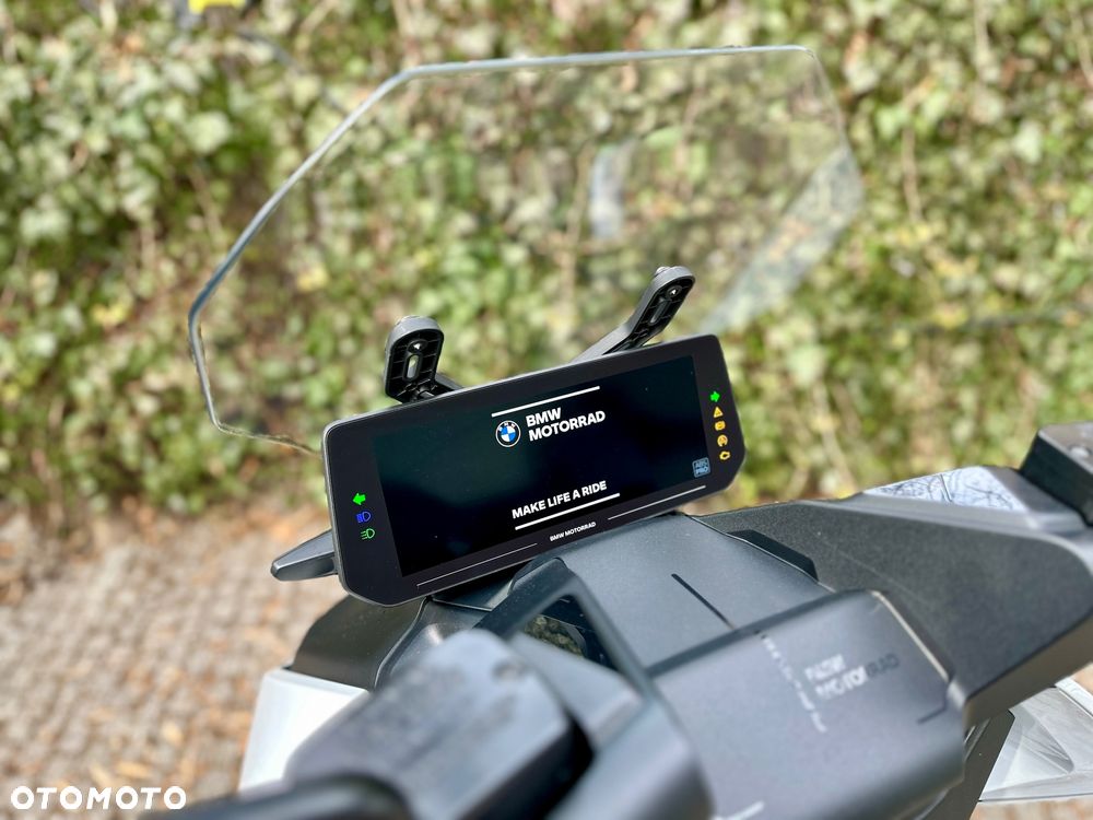 BMW CE 04 - 15
