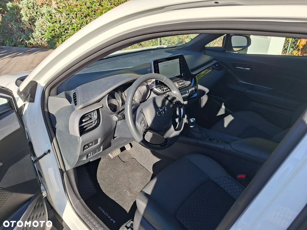 Toyota C-HR - 13