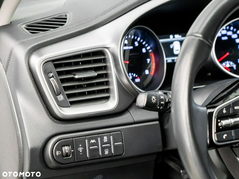 Kia XCeed 1.5 T-GDI M - 24