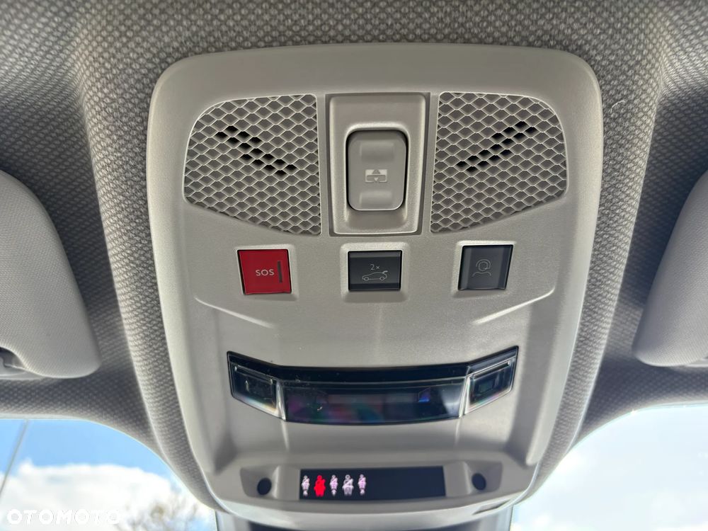 Jeep Avenger 1.2 T3 mHEV Altitude FWD eDCT6 - 20