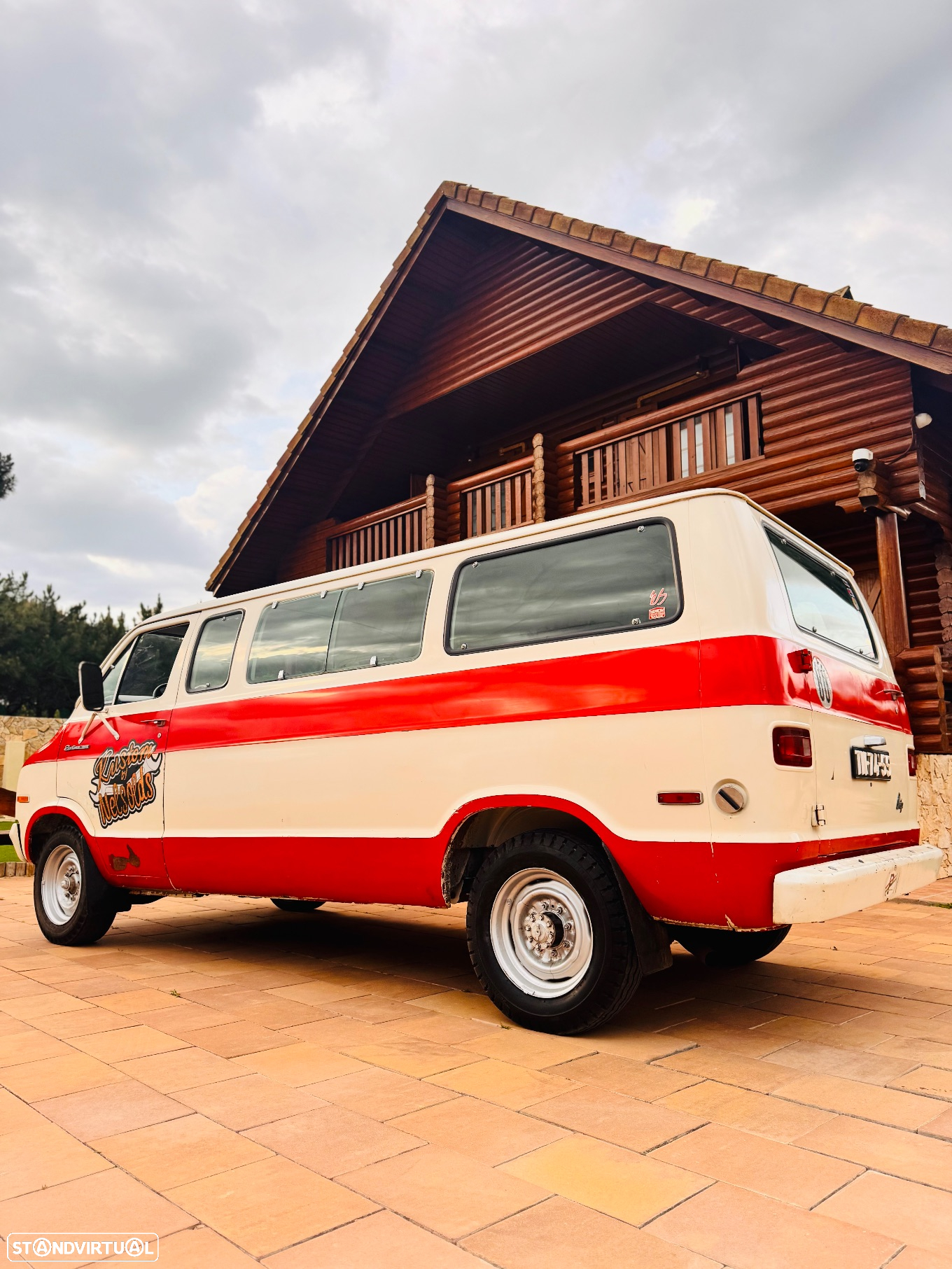Dodge Van - 6
