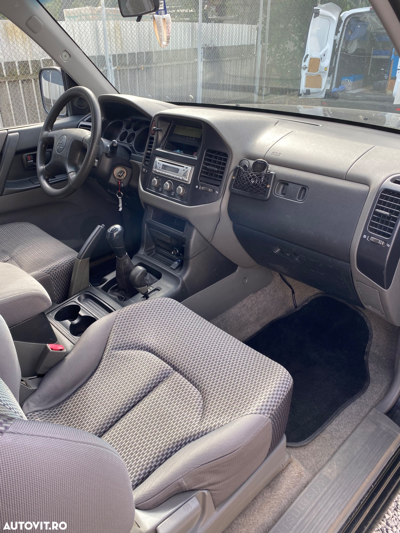 Mitsubishi Pajero Metal Top 2.5 TD GL - 5