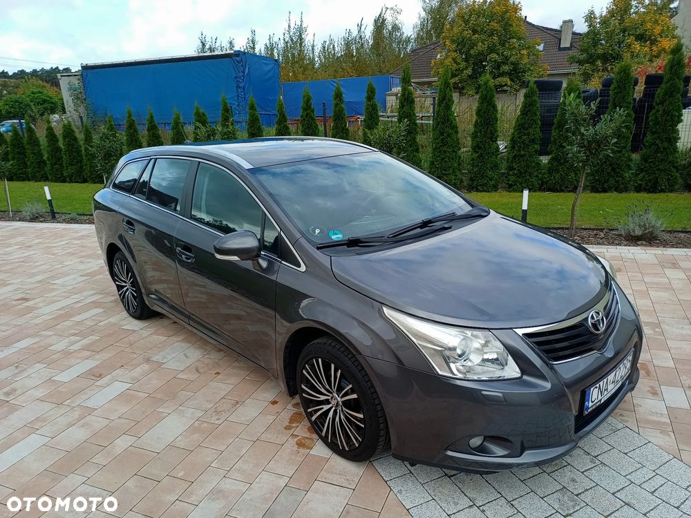Toyota Avensis Touring Sports 1.8 Comfort - 8