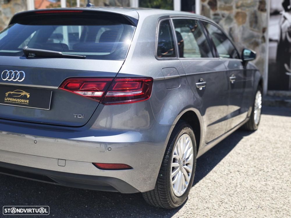 Audi A3 Sportback 1.6 TDI Design - 14