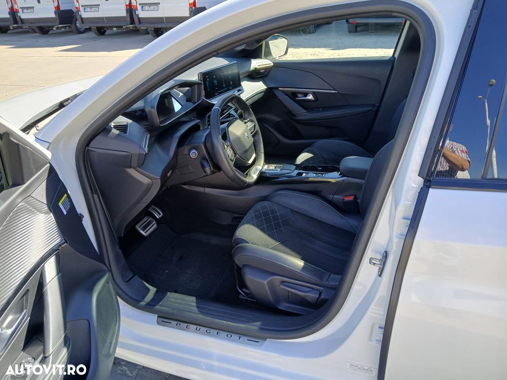 Peugeot 208 e-208 GT Pack - 10