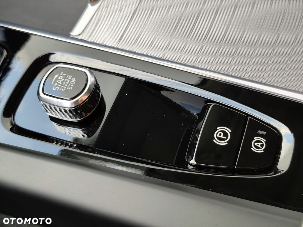 Volvo XC 60 B5 B AWD Ultimate Black Edition - 34