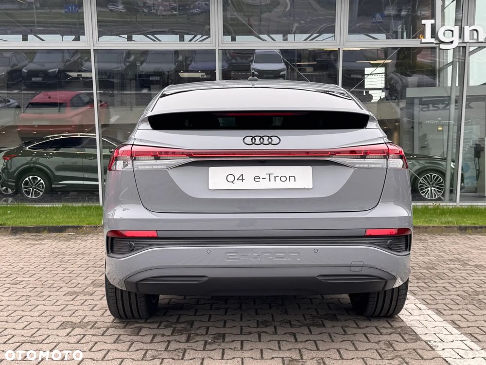 Audi Q4 Sportback e-tron - 8