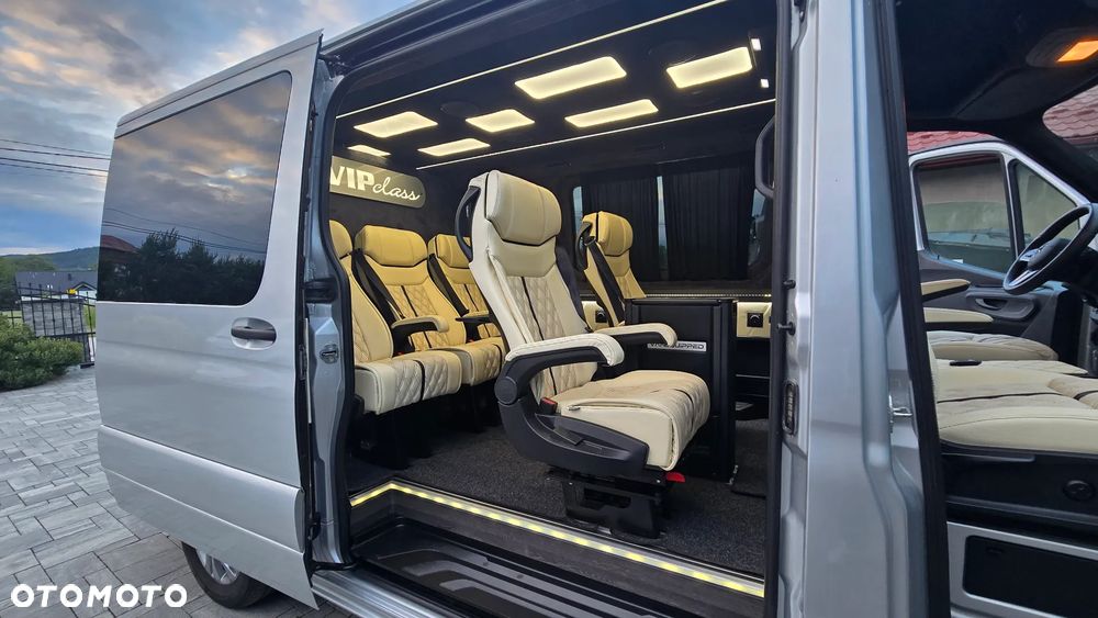 Mercedes-Benz Sprinter - 13