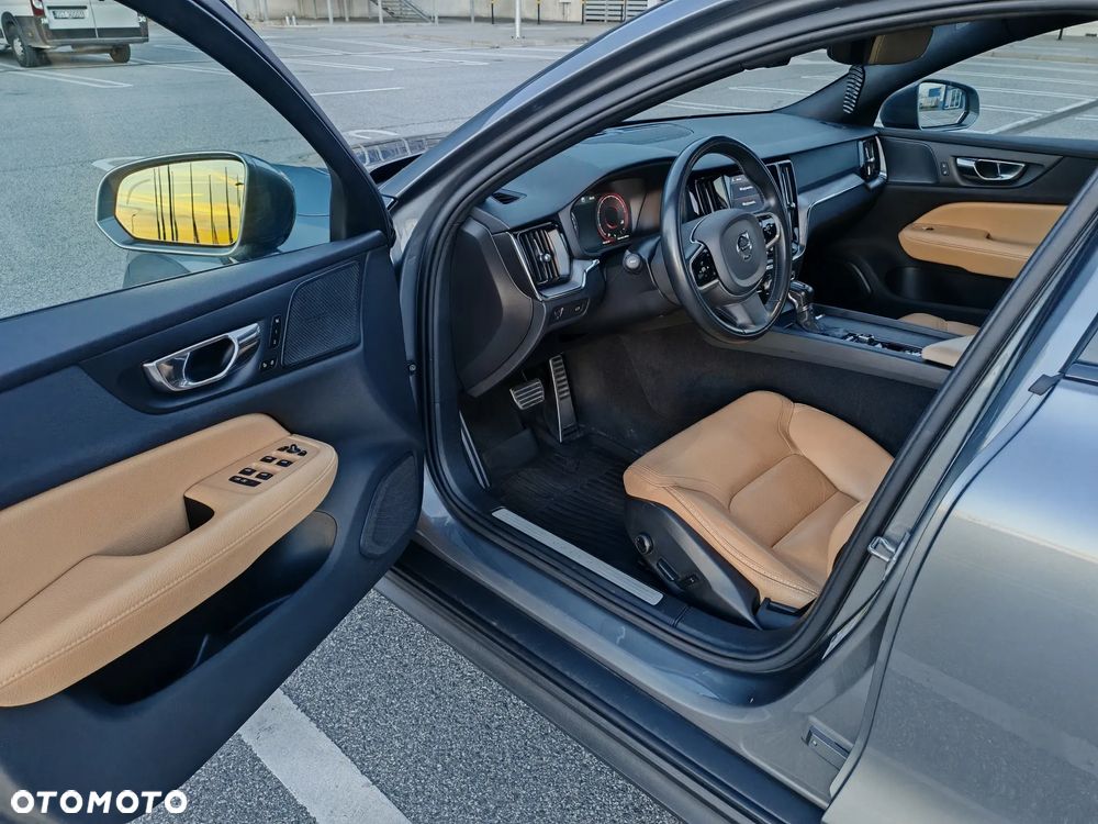 Volvo V60 Cross Country T5 AWD Geartronic Pro - 16