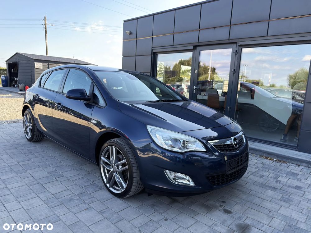 Opel Astra 1.4 T Cosmo - 1