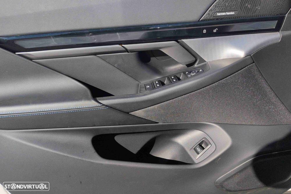 BMW i5 Touring eDrive40 - 14