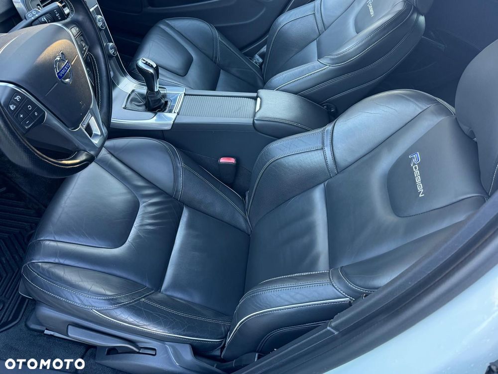 Volvo V60 D4 Drive-E R-Design Summum - 33