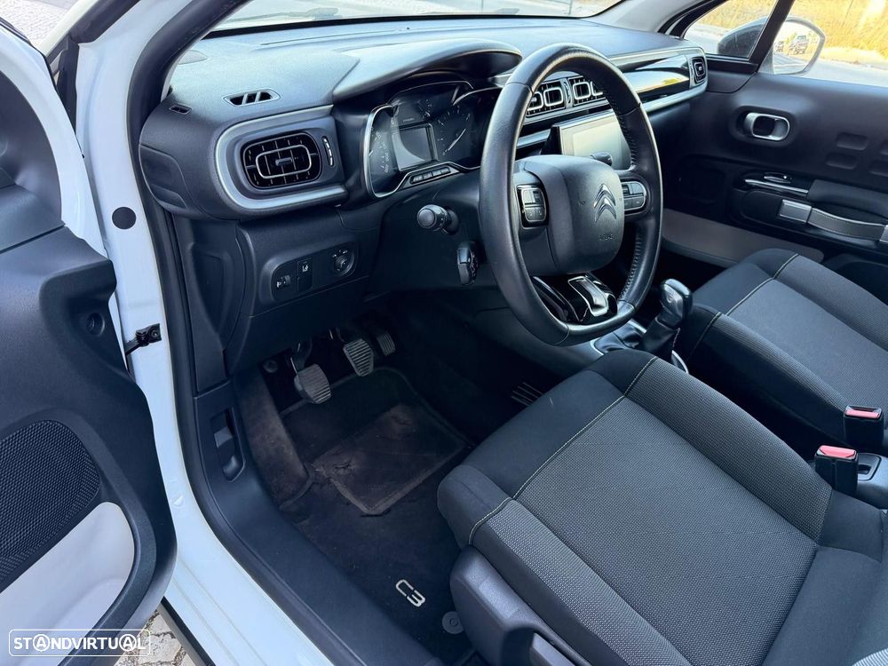 Citroën C3 1.2 PureTech Shine - 10