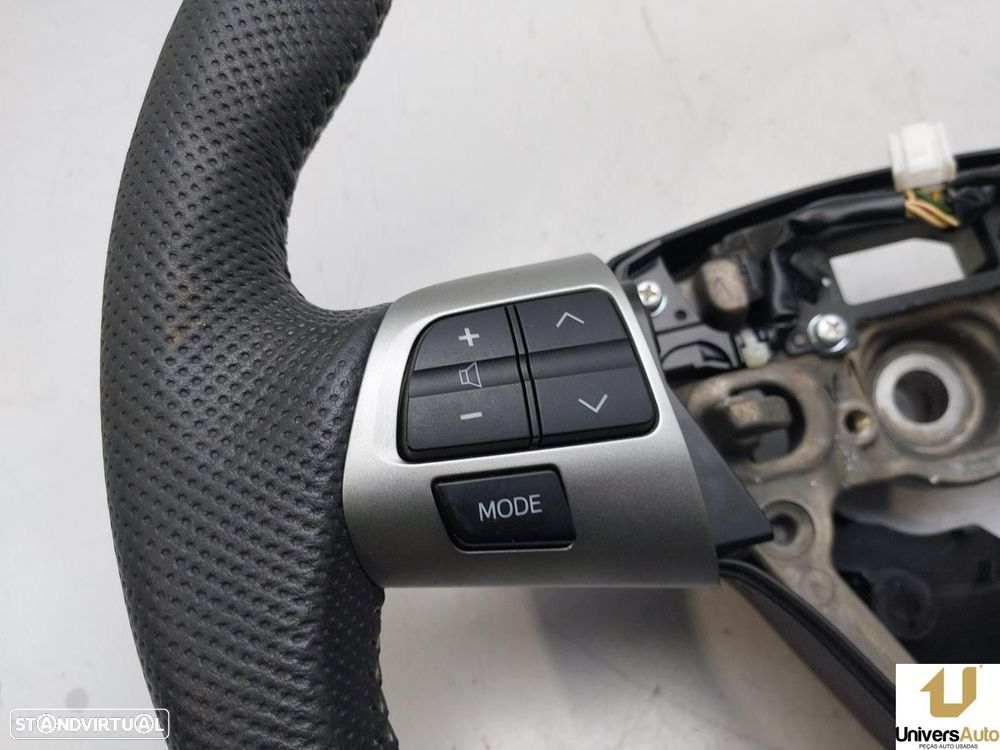 VOLANTE TOYOTA AURIS 2010 -8425002150 - 2