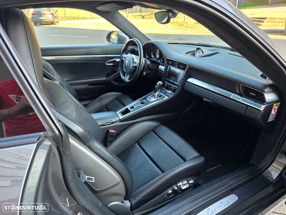 Porsche 911 (991) Turbo PDK - 36