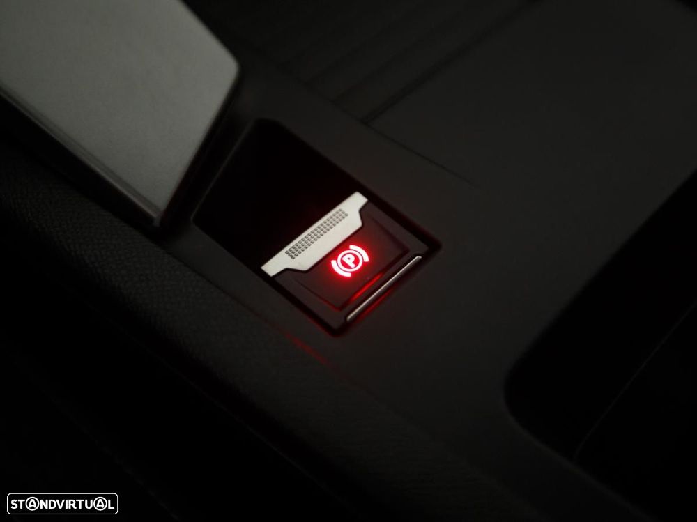 Peugeot 308 SW 1.6 Hybrid Active e-EAT8 - 22