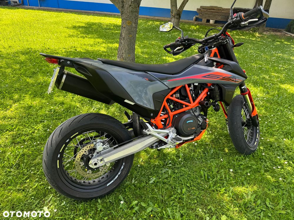 KTM SMC