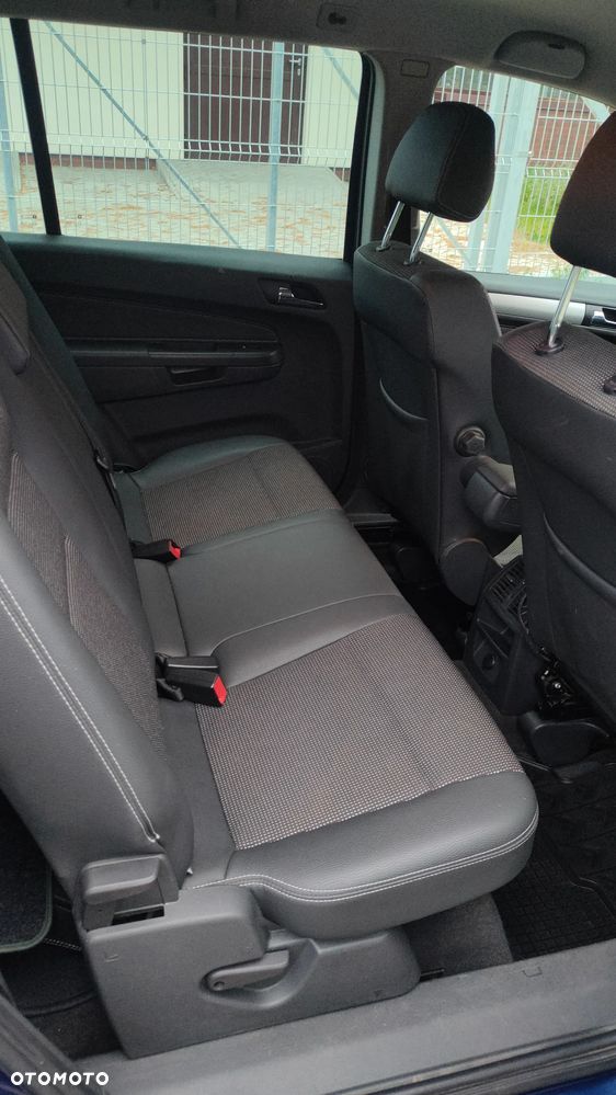 Opel Zafira 1.8 Cosmo - 8