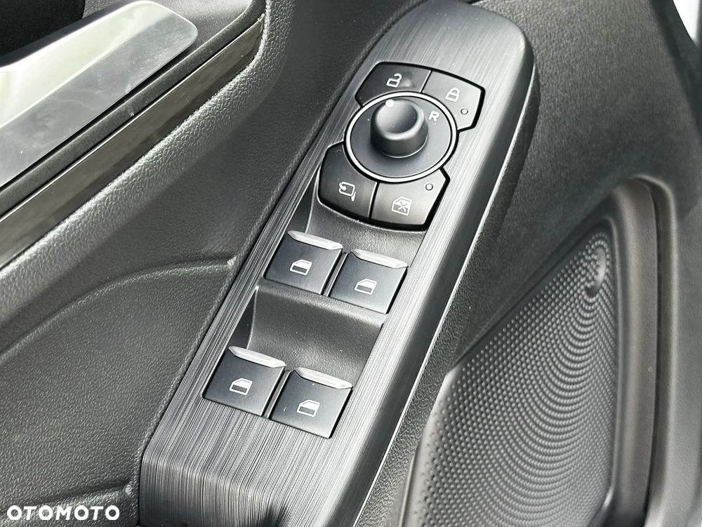 Ford Kuga 2.5 FHEV FWD Titanium - 22