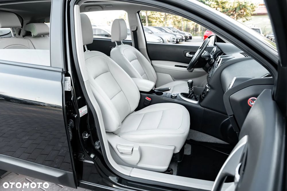 Nissan Qashqai+2 2.0 4x4 visia - 23