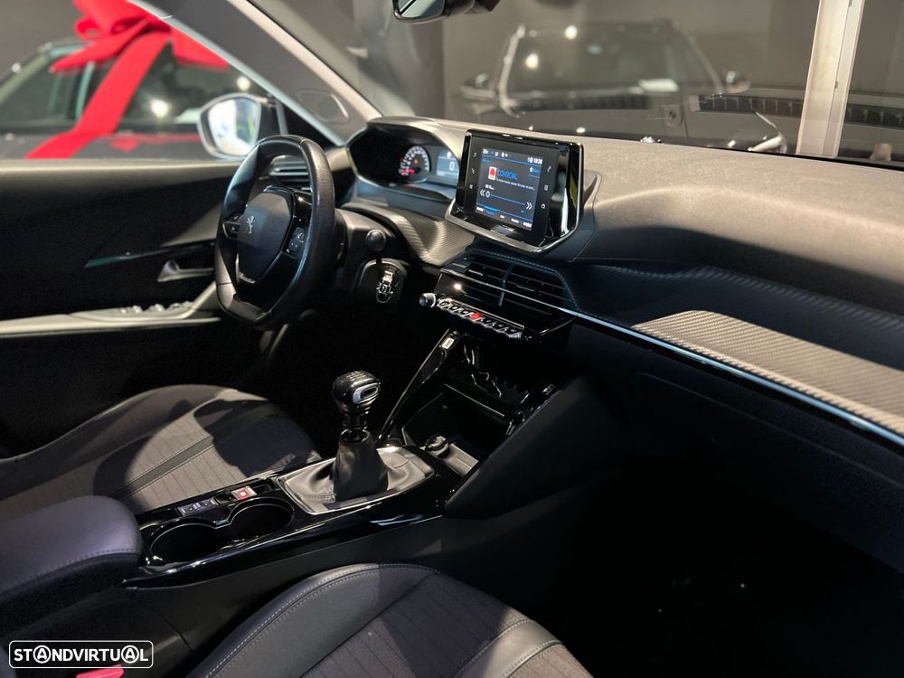 Peugeot 2008 1.2 Allure - 29