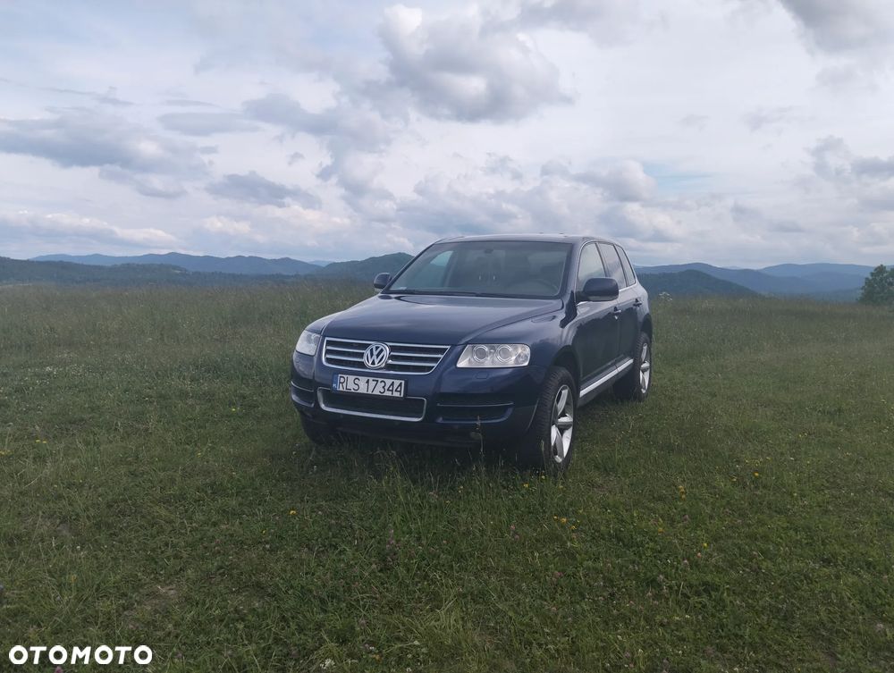 Volkswagen Touareg - 1
