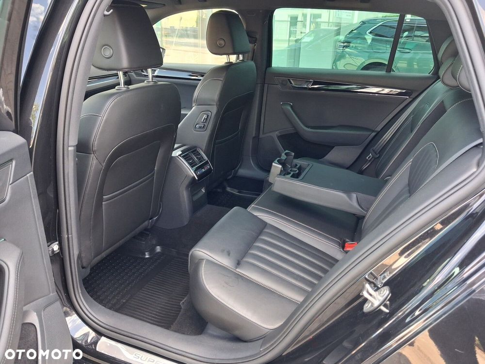 Skoda Superb 2.0 TDI SCR L&K DSG - 35