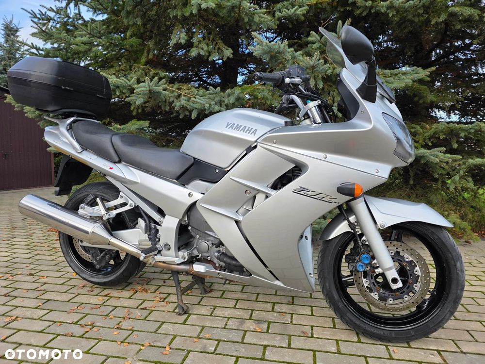 Yamaha FJR - 8