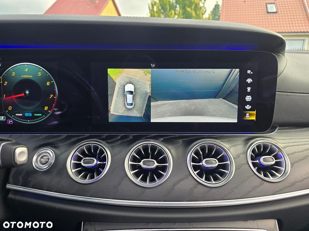 Mercedes-Benz Klasa E 300 9G-TRONIC - 21