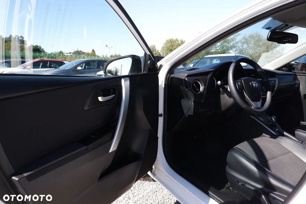 Toyota Auris - 26